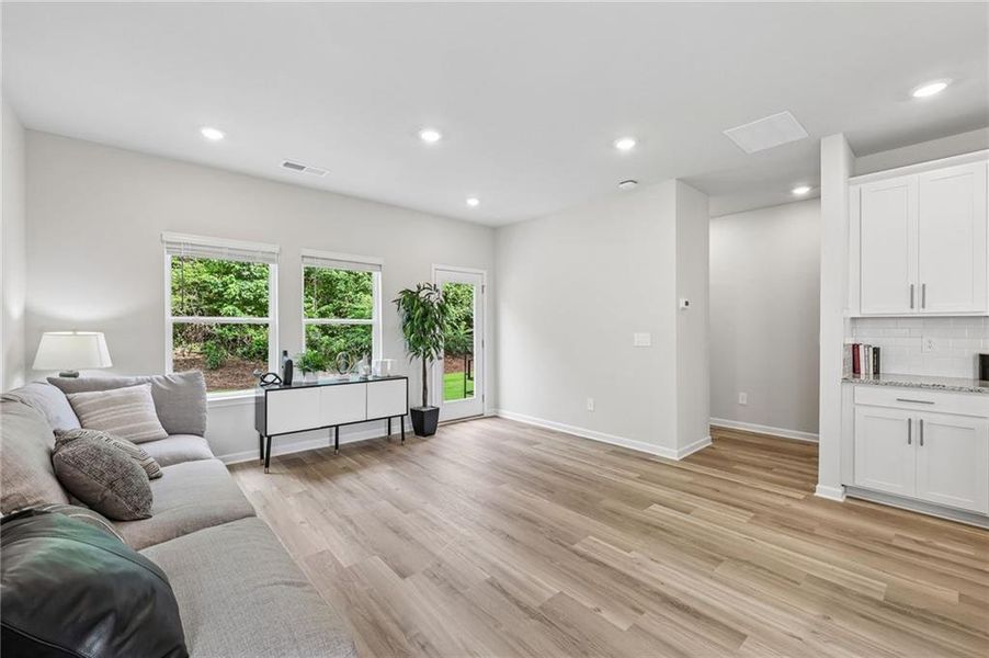 Spacious, unfurnished interior of a new home in Artisan Walk, Fairburn (Image 24). Spacious, unfurnished interior of a new home in Artisan Walk, Fairburn (Image 24).