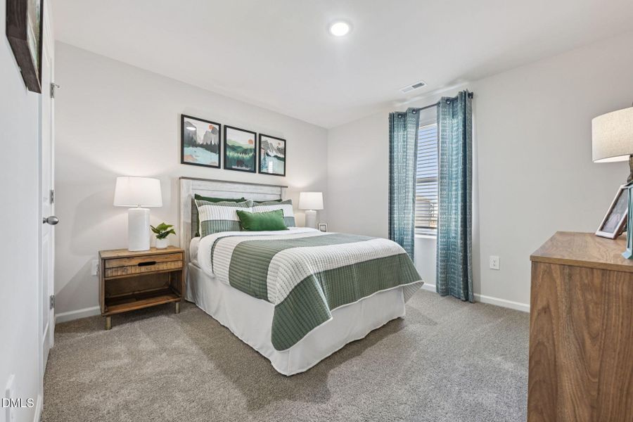 25-web-or-mls-Raleigh - River Glen - 74