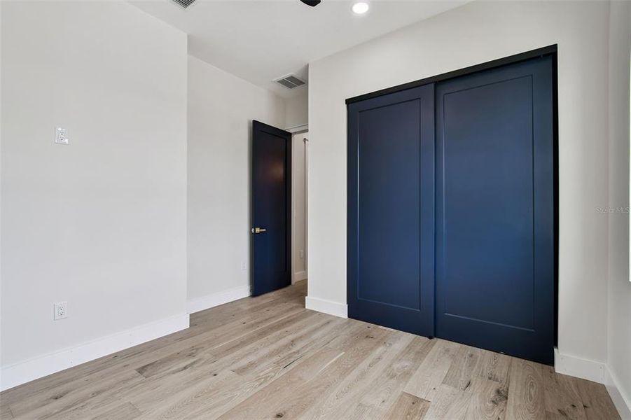 Spacious, unfurnished interior of a new home in , St. Petersburg (Image 57).