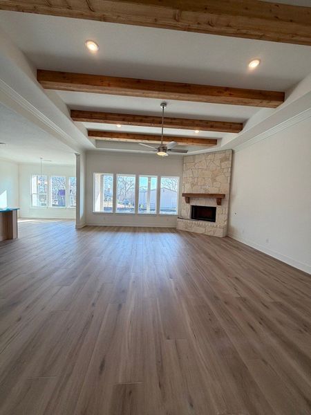 Spacious, unfurnished interior of a new home in Grayson Ridge, Van Alstyne (Image 8).
