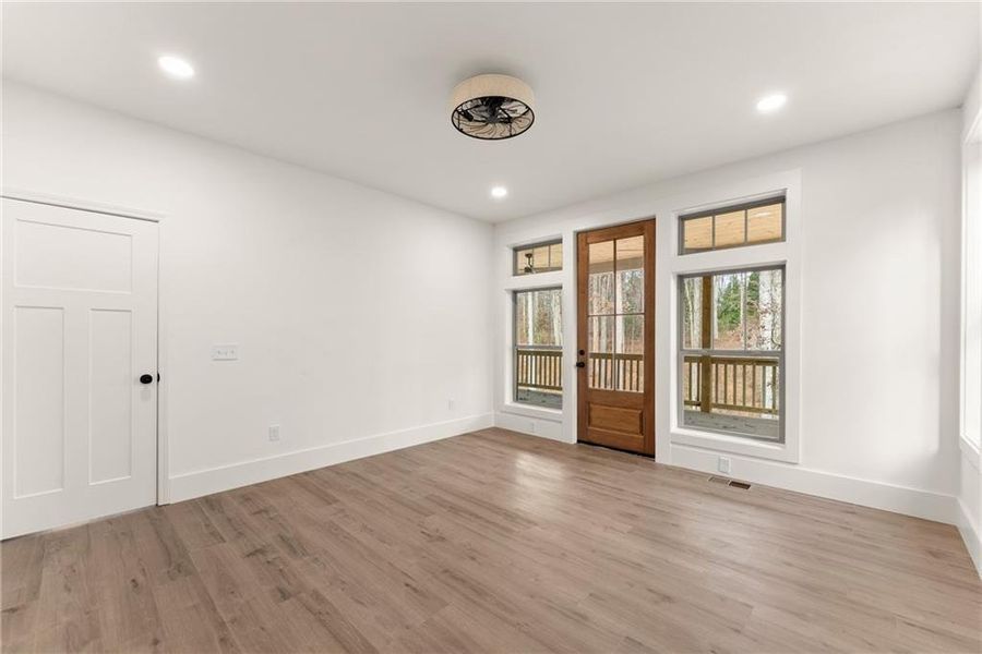 Spacious, unfurnished interior of a new home in , Dawsonville (Image 44).