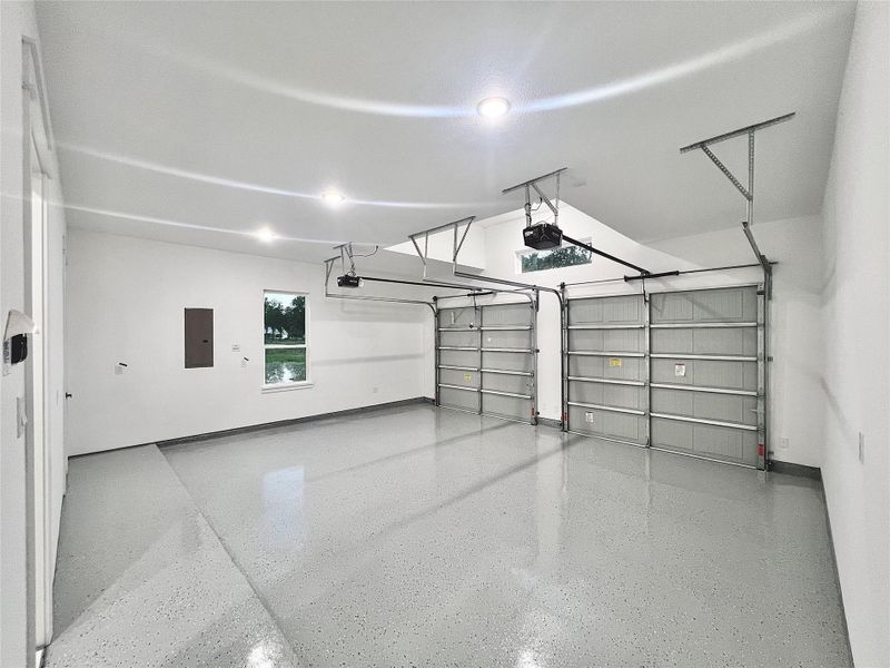 Spacious, unfurnished interior of a new home in , Dayton (Image 40).