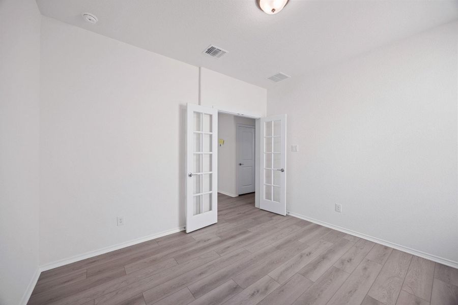 Spacious, unfurnished interior of a new home in Salerno - Classic Collection, Round Rock (Image 24). Spacious, unfurnished interior of a new home in Salerno - Classic Collection, Round Rock (Image 24).