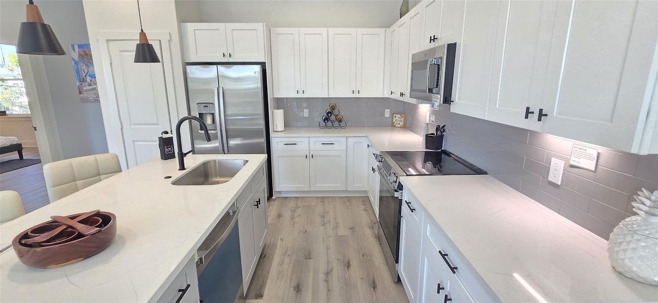 GE Appliance package, island kitchen with quartz countertops GE Appliance package, island kitchen with quartz countertops