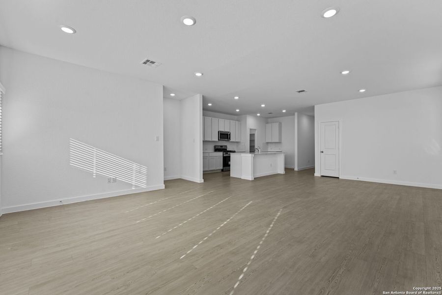 Spacious, unfurnished interior of a new home in , New Braunfels (Image 9). Spacious, unfurnished interior of a new home in , New Braunfels (Image 9).