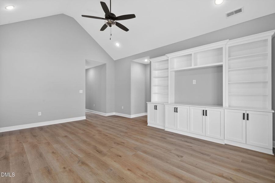 15-web-or-mls-3818-valleyfield-ln-elm-ci