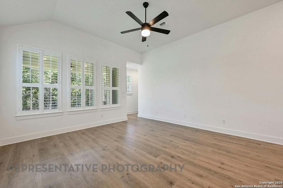 Spacious, unfurnished interior of a new home in Davis Ranch: 45ft. lots, San Antonio (Image 16).