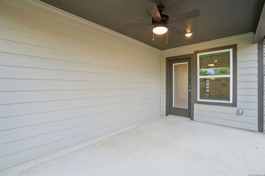 Exterior details and patio area of a home in Sagebrooke - Premier Series, San Antonio (Image 19).