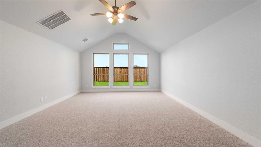 Spacious, unfurnished interior of a new home in Myrtle Creek 60', Waxahachie (Image 20). Spacious, unfurnished interior of a new home in Myrtle Creek 60', Waxahachie (Image 20).