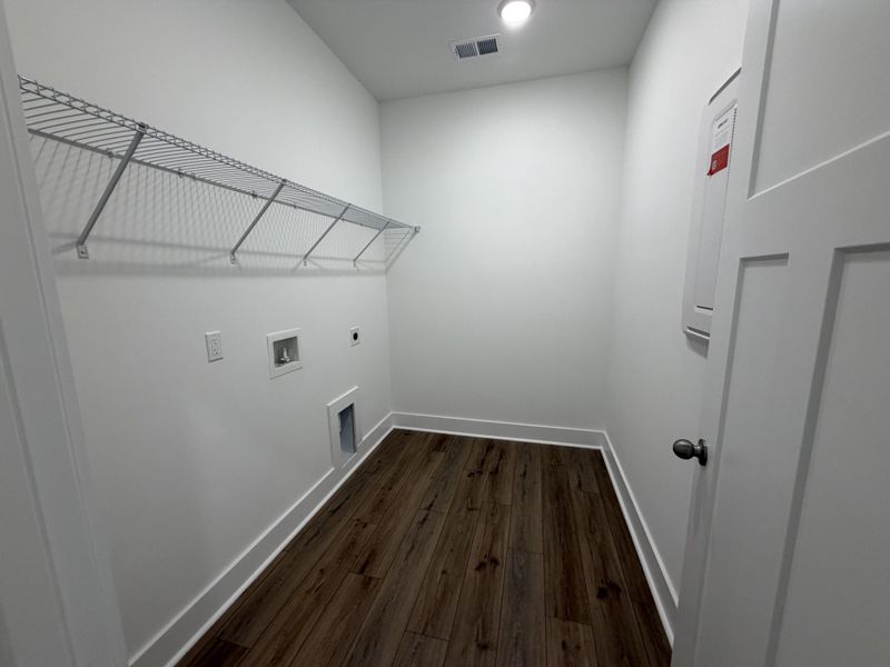 Spacious, unfurnished interior of a new home in Central Estates, Summerville (Image 24).