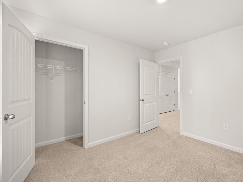 Spacious, unfurnished interior of a new home in Mountain Park, Dahlonega (Image 17).