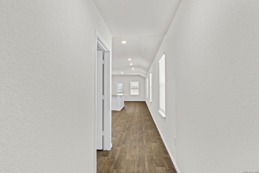 Spacious, unfurnished interior of a new home in Laurel Vistas, San Antonio (Image 23). Spacious, unfurnished interior of a new home in Laurel Vistas, San Antonio (Image 23).