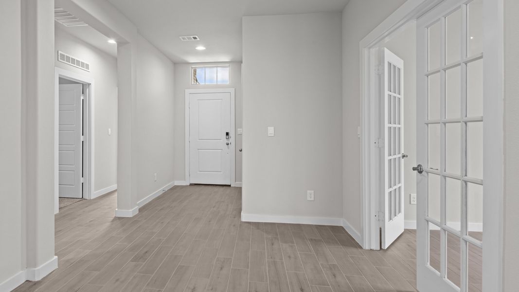Representative unfurnished interior of a home built from the THE HOBBS by D.R. Horton in Northwest Passage, Midland (Image 23). Representative unfurnished interior of a home built from the THE HOBBS by D.R. Horton in Northwest Passage, Midland (Image 23).