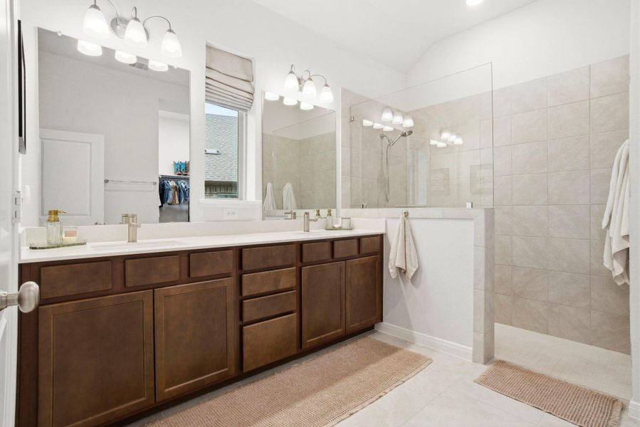 Furnished interior view inside a new home in , Willis (Image 10).