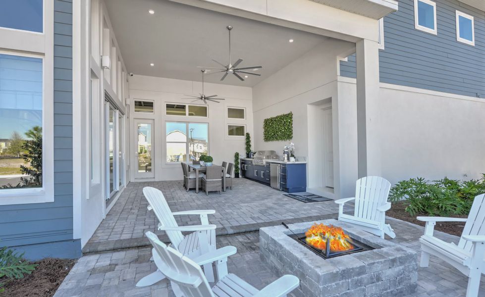 Exterior details and patio area of a home in Laureate Park, Orlando (Image 20).