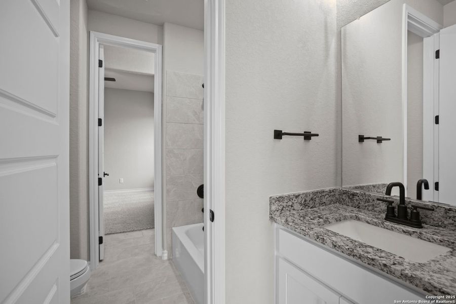 Image 48 of a home in Potranco Oaks.