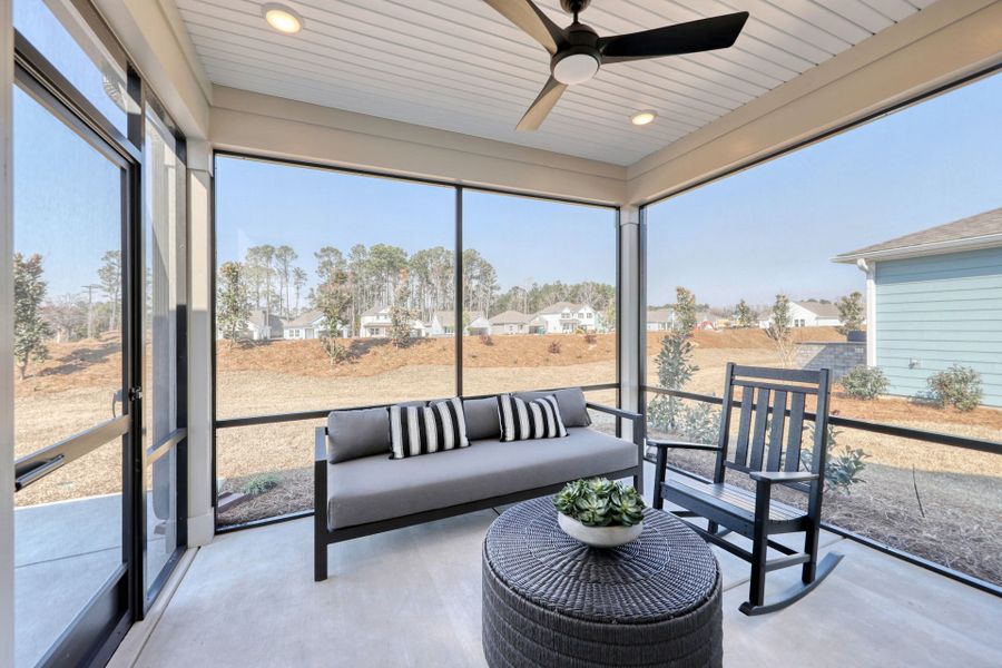 Representative exterior details of a home built from the Vanderbilt by Pulte Homes in Indigo Bay, Myrtle Beach (Image 26).