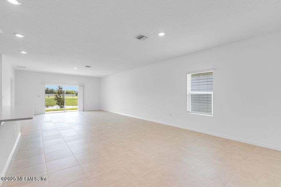 Spacious, unfurnished interior of a new home in Coopers Meadow, Jacksonville (Image 23). Spacious, unfurnished interior of a new home in Coopers Meadow, Jacksonville (Image 23).