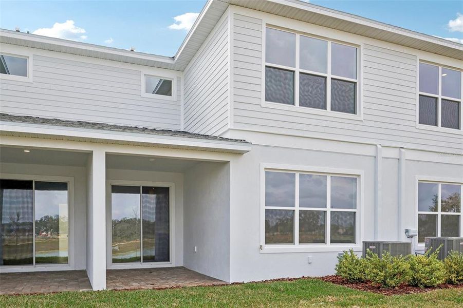 Exterior details and patio area of a home in , San Antonio (Image 4).