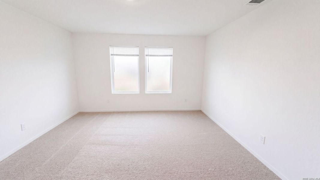 Spacious, unfurnished interior of a new home in Landon Ridge, San Antonio (Image 23).