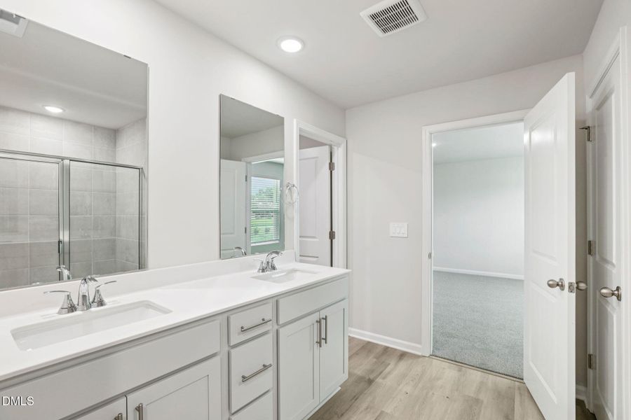 26-web-or-mls-Raleigh- River Glen- 641 W