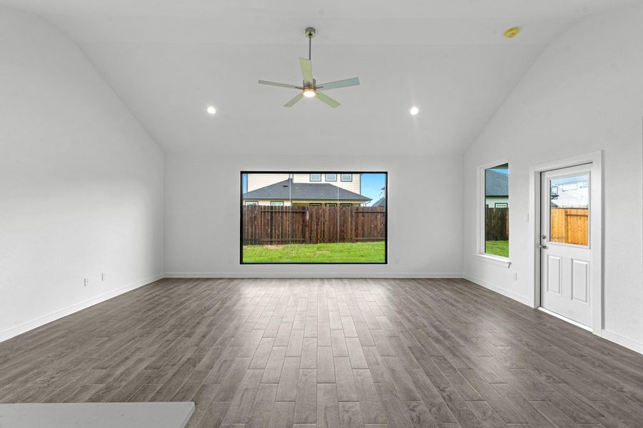 Spacious, unfurnished interior of a new home in Briarwood Crossing, Rosenberg (Image 23). Spacious, unfurnished interior of a new home in Briarwood Crossing, Rosenberg (Image 23).