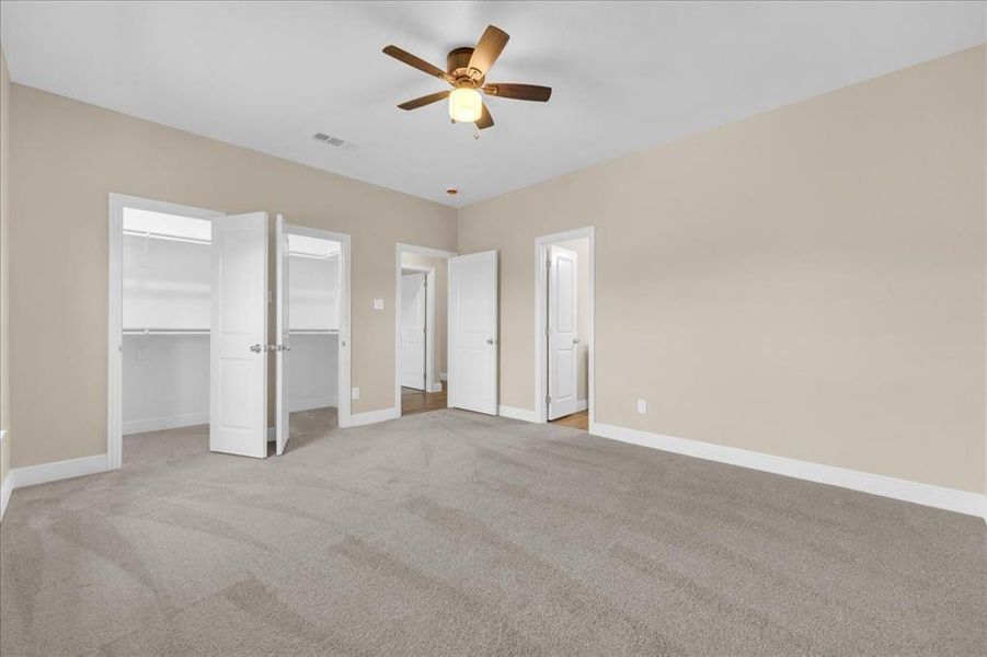 Spacious, unfurnished interior of a new home in , Fort Worth (Image 22).