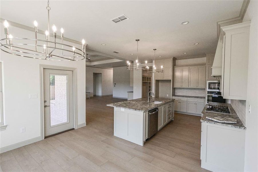 Furnished interior view inside a new home in , Abilene (Image 13).