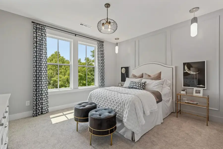 The Ballentine Bedroom 4