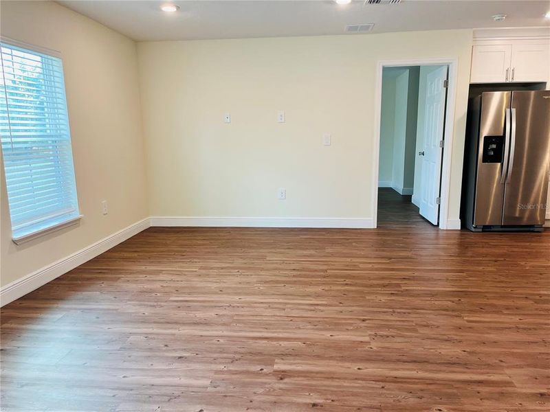 Spacious, unfurnished interior of a new home in , Sebring (Image 25).