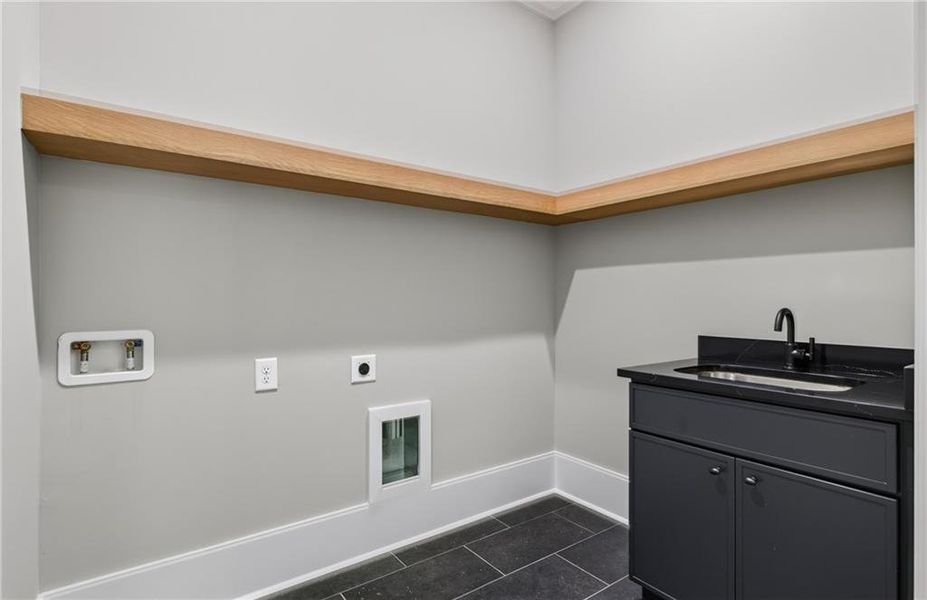Spacious, unfurnished interior of a new home in , Dacula (Image 102).