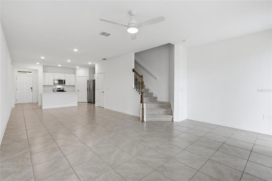 Spacious, unfurnished interior of a new home in , Palm Coast (Image 23).