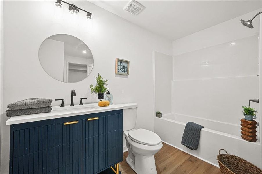 Furnished interior view inside a new home in , Gainesville (Image 8).