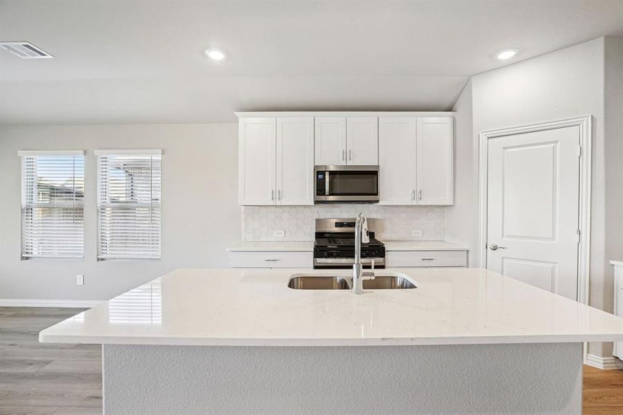 Photo is not of the actual home, but is an inspirational photo of builder’s model home and may depict options, furnishings, and/or decorator features that are not included. Photo is not of the actual home, but is an inspirational photo of builder’s model home and may depict options, furnishings, and/or decorator features that are not included.