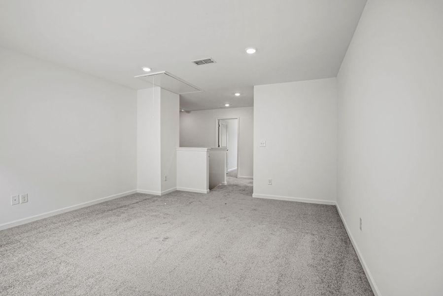 Spacious, unfurnished interior of a new home in Michaux Gardens, Belmont (Image 25).