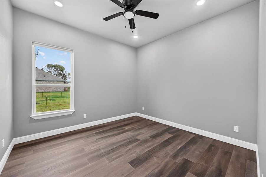Spacious, unfurnished interior of a new home in , Grandview (Image 11).