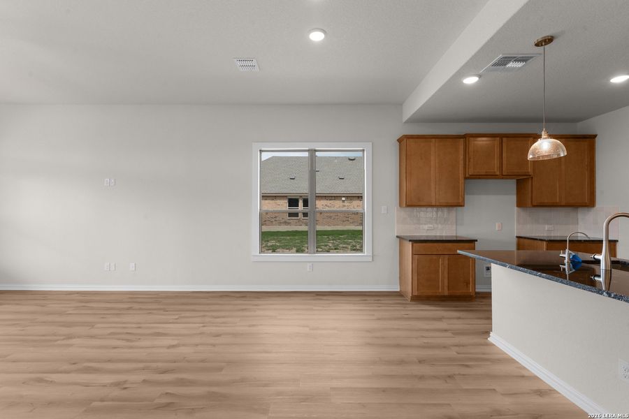 Spacious, unfurnished interior of a new home in Clear Creek, New Braunfels (Image 15).