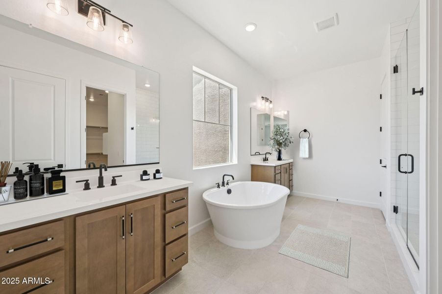 32-web-or-mls-E_Twin_Acres_Dr-S0708-027