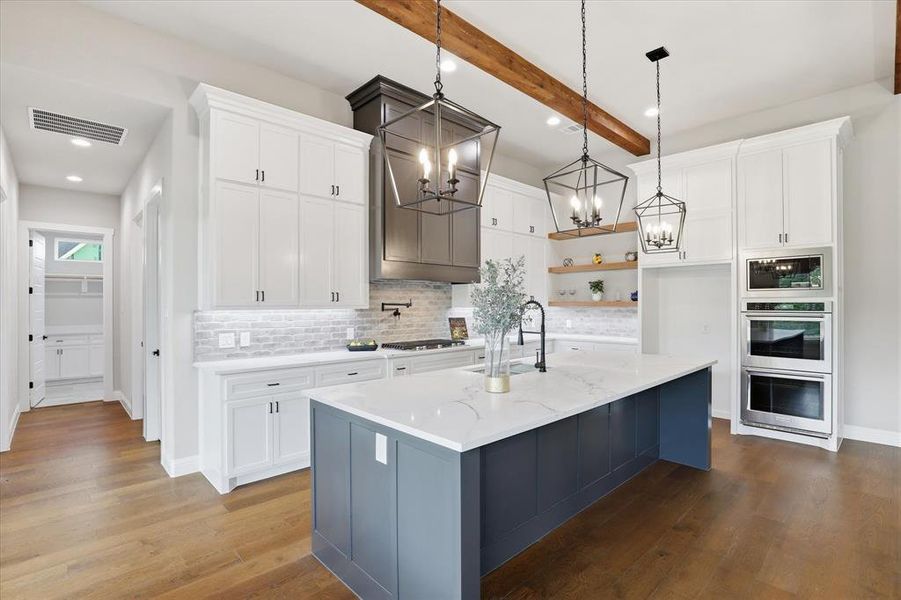 Furnished interior view inside a new home in , Waxahachie (Image 12).