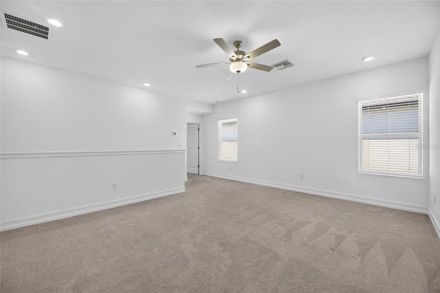 Spacious, unfurnished interior of a new home in , Tampa (Image 21).