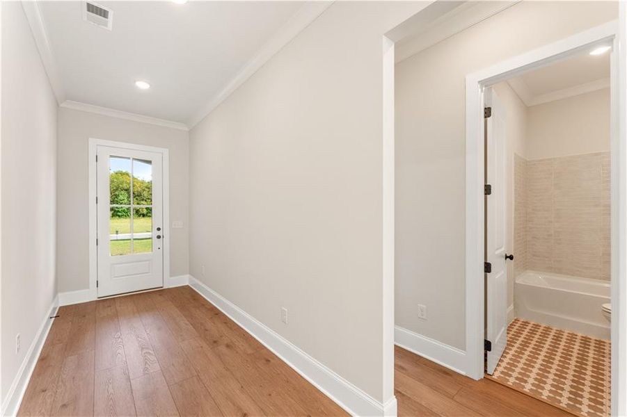 Spacious, unfurnished interior of a new home in Bellhaven, Smyrna (Image 20).