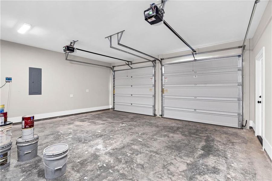 Spacious, unfurnished interior of a new home in Eastmore, Conyers (Image 49).