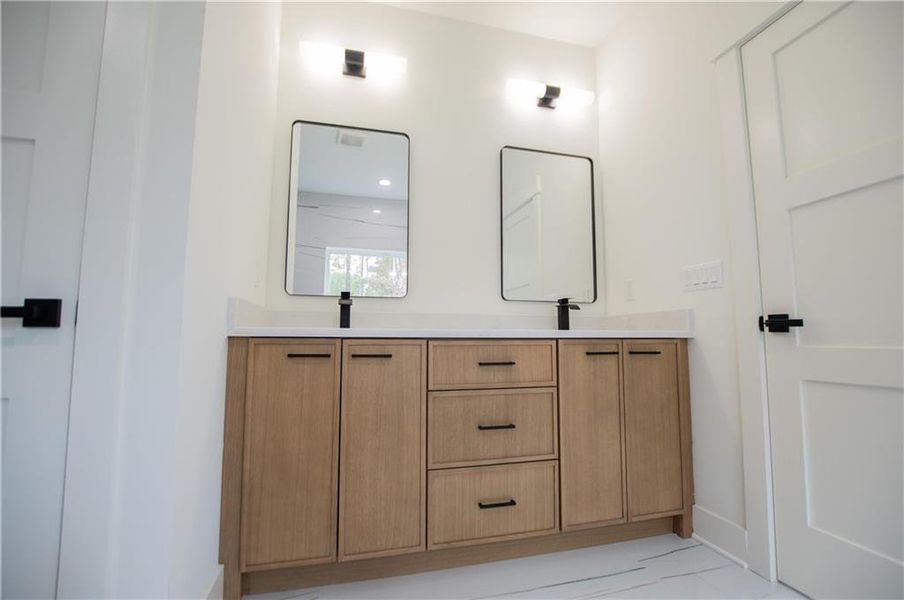 Image 86 of a home in .