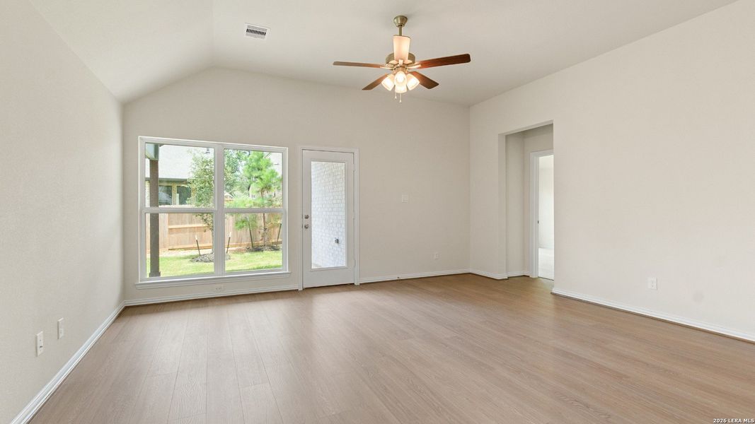 Spacious, unfurnished interior of a new home in Stream Waters, Seguin (Image 20). Spacious, unfurnished interior of a new home in Stream Waters, Seguin (Image 20).