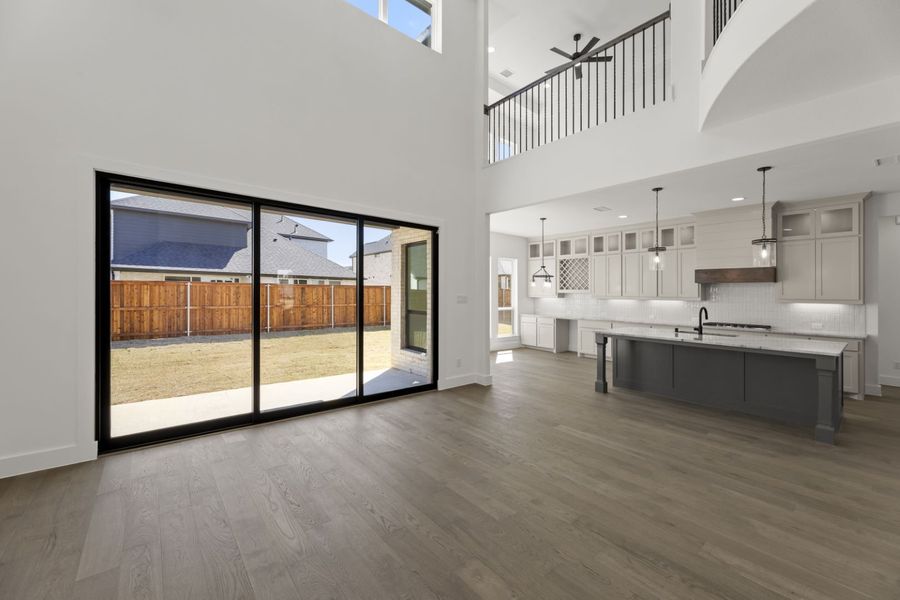 Spacious, unfurnished interior of a new home in Estates at Rockhill, Frisco (Image 17).