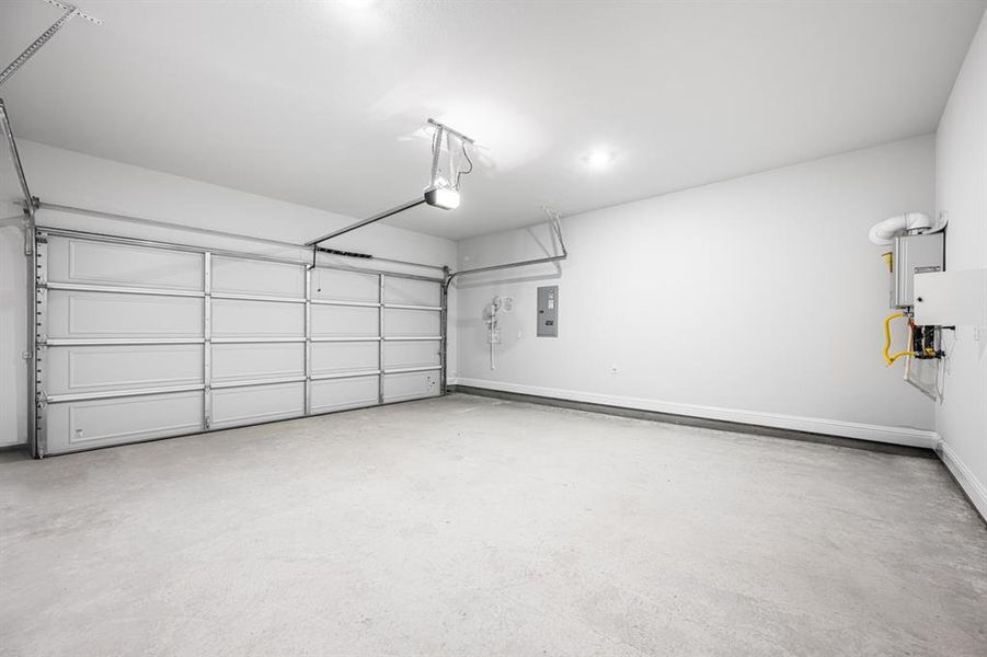 1112 Wheatgrass Mews ~ Ready Now! 1112 Wheatgrass Mews ~ Ready Now!