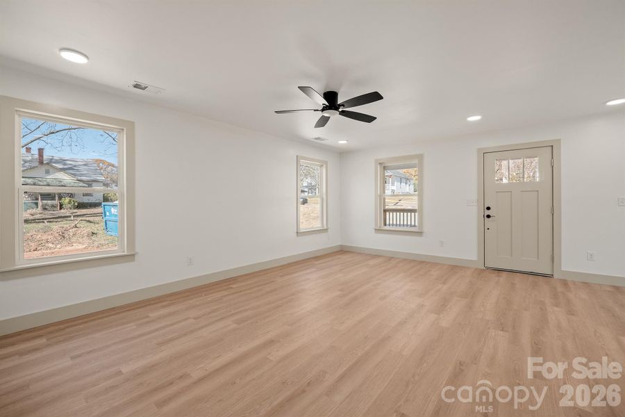 Spacious, unfurnished interior of a new home in , Newton (Image 26).