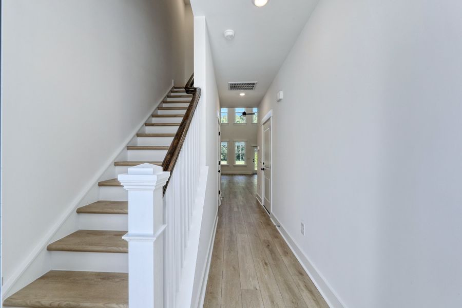 Spacious, unfurnished interior of a new home in Bally Castle, Murrells Inlet (Image 15).