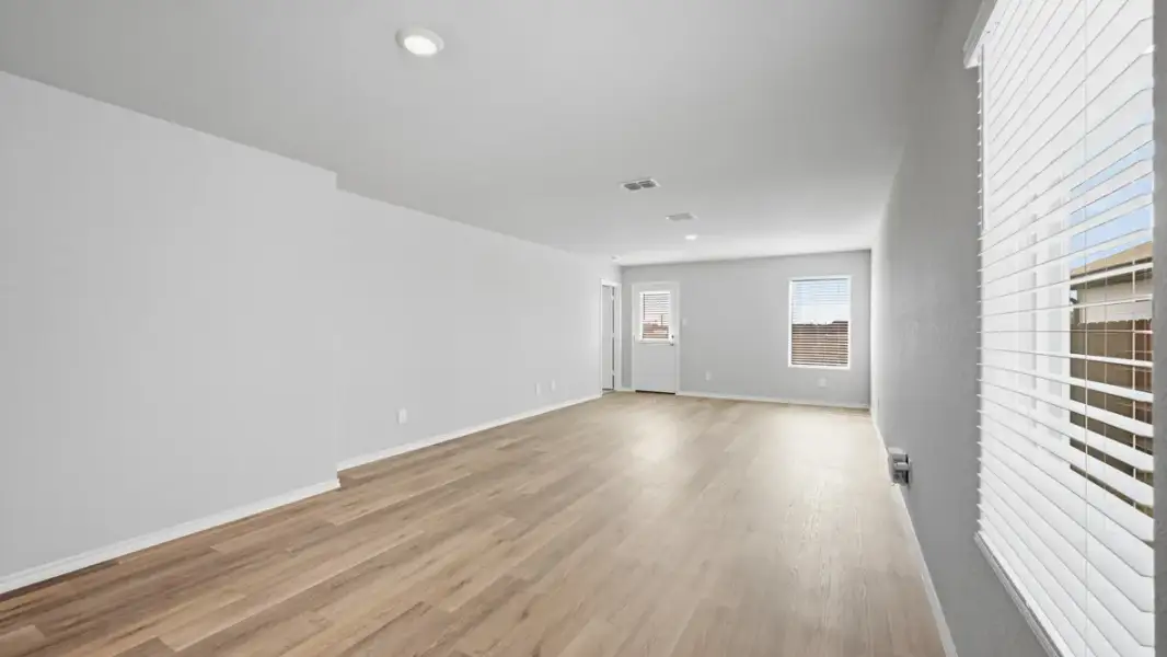 Representative unfurnished interior of a home built from the Caprock by D.R. Horton in Ponder Farms, Ponder (Image 25).