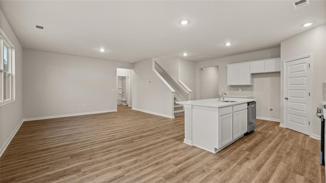 Spacious, unfurnished interior of a new home in Brooks Station, Dacula (Image 16).
